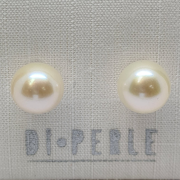 7.5 8mm freshwater pearl earring on silver stud fitting 188