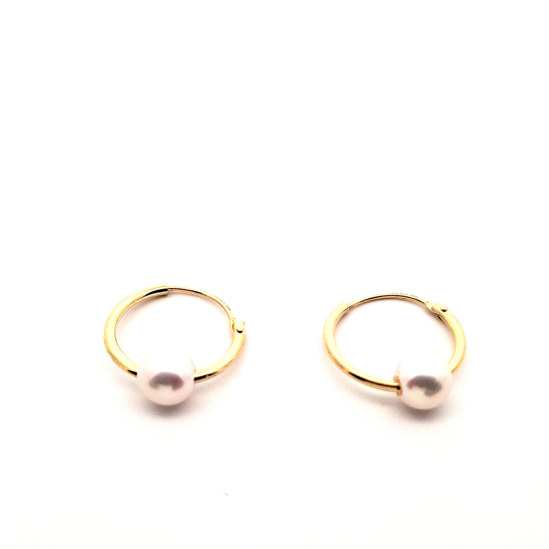 Gold toned hoop and pearl earrings 38595