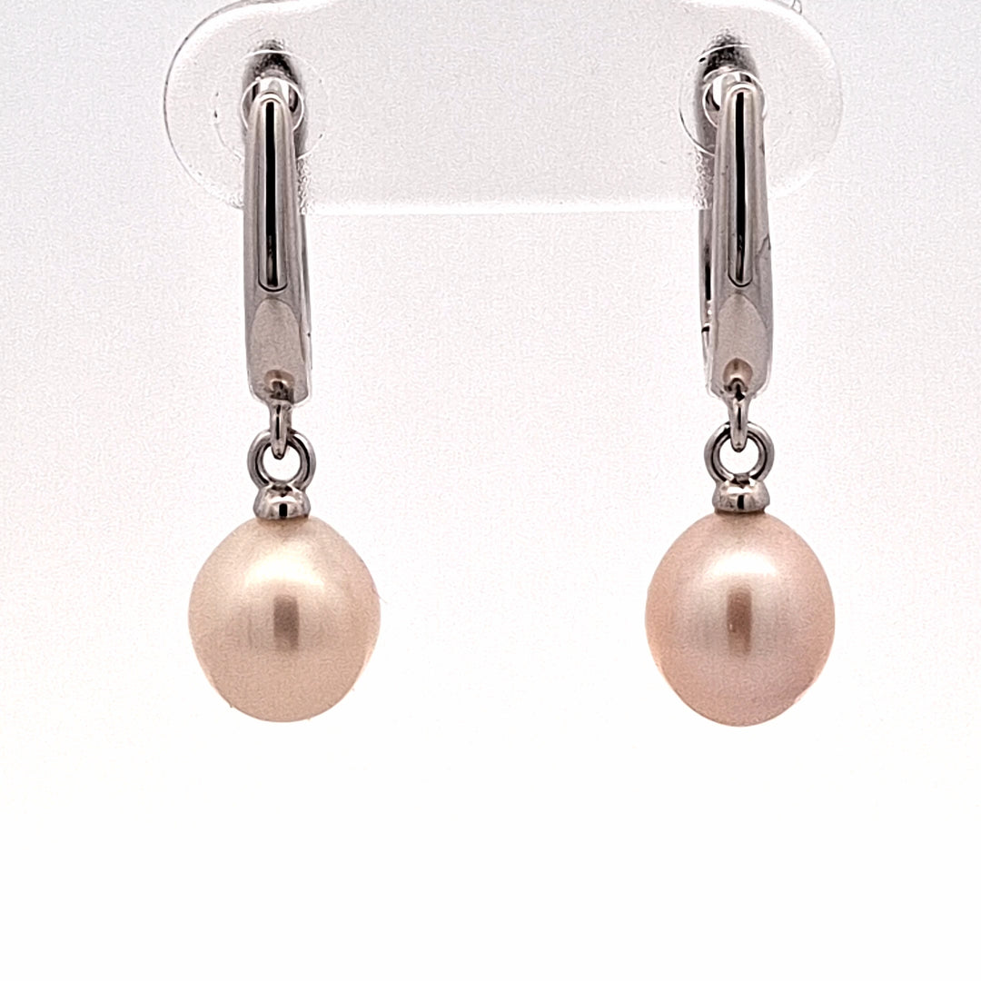 Ming creole pearl earring 38593