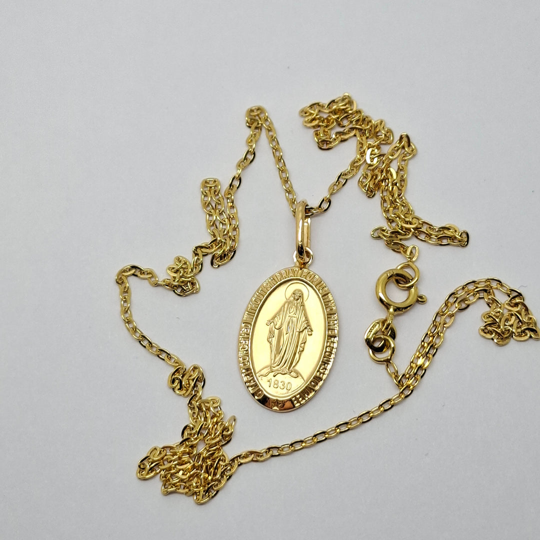 Large oval Gold Miraculous medal & 22"/56cm chain 38203