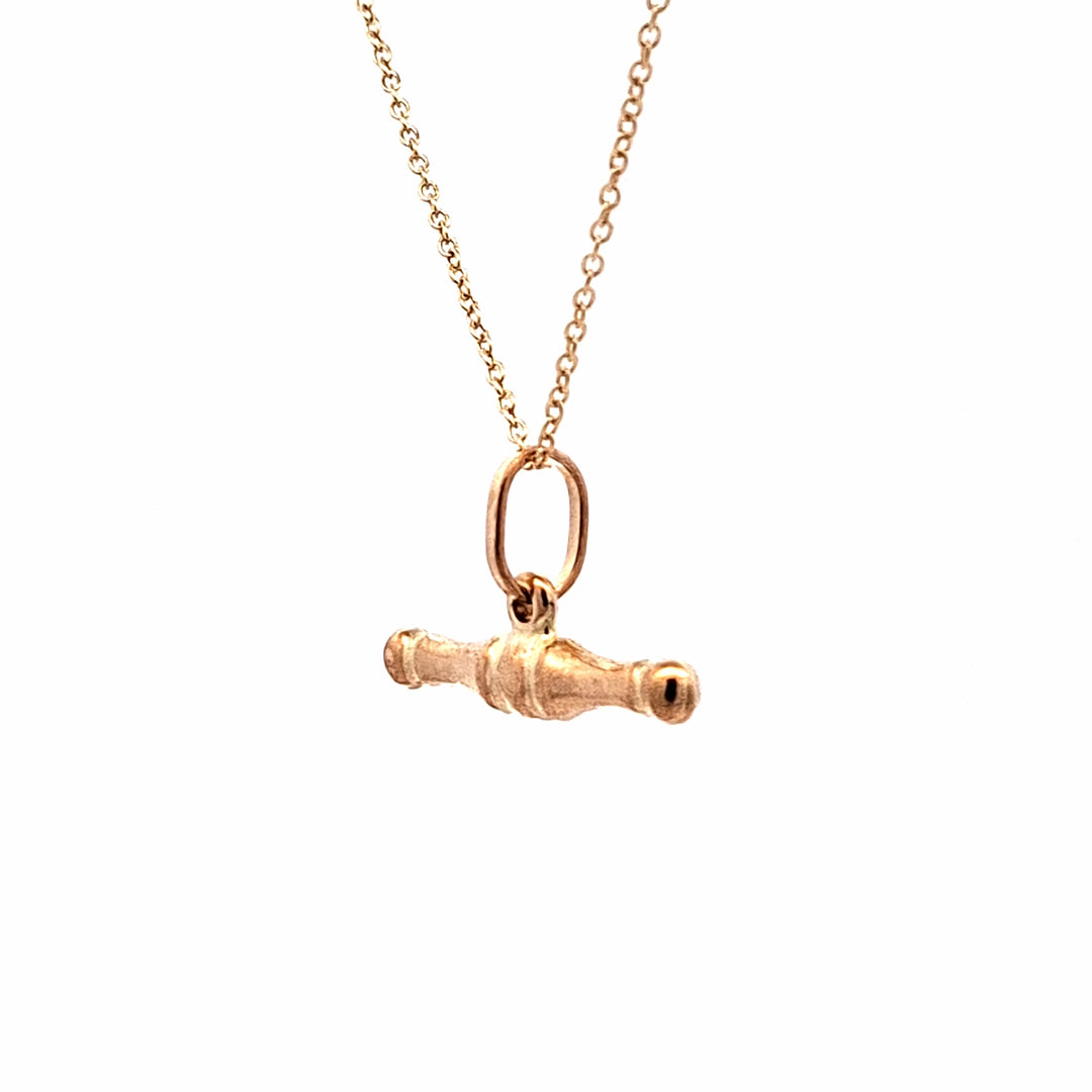 9ct gold T-bar pendant 38848