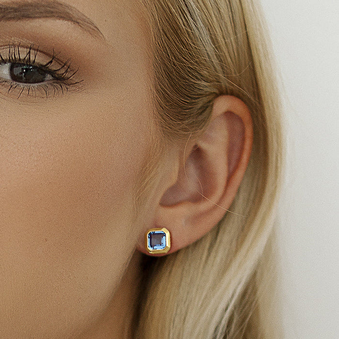 Gold toned blue stone stud earring 38831
