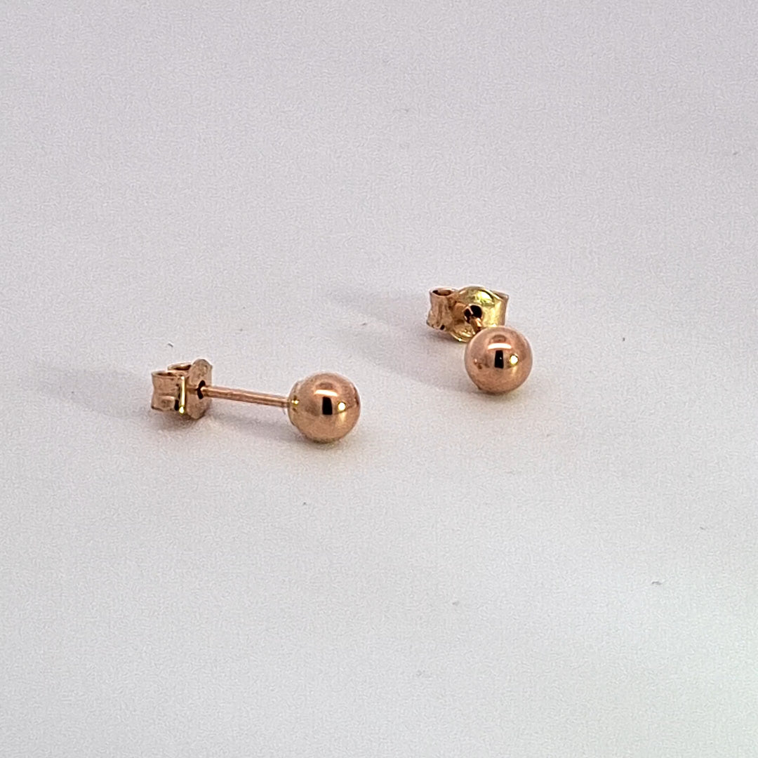 4mm 9ct gold ball stud 33326
