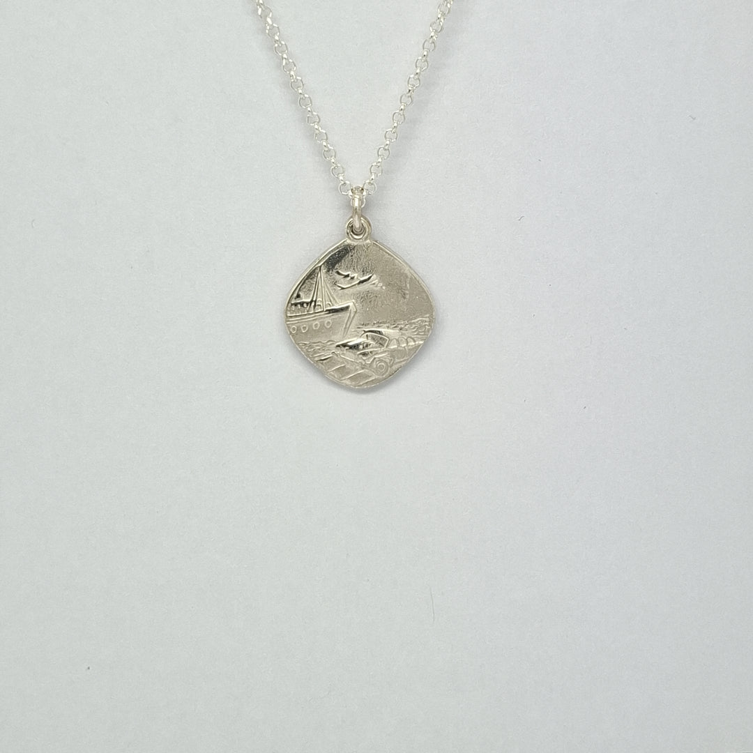 Lozenge shape St. Christopher medal + chain 38559