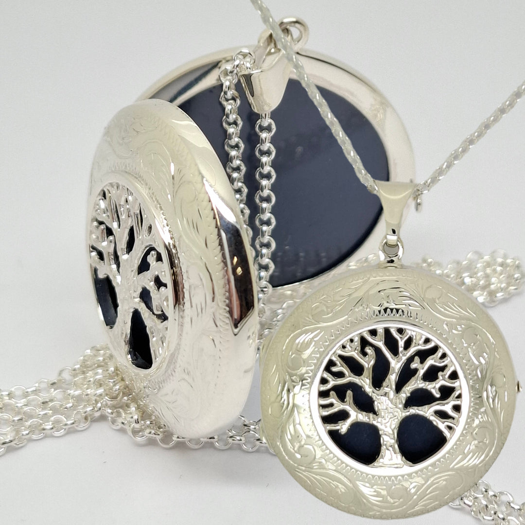 33mm round open work Tree of Life locket 32674