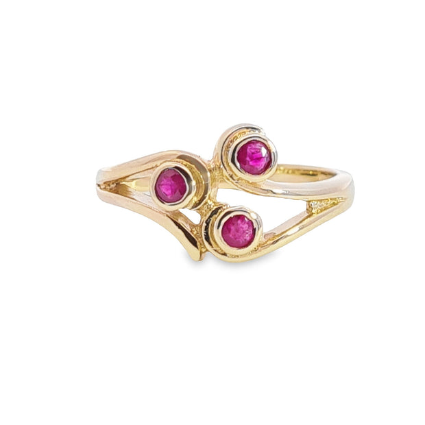 Gold Ruby set Triskell ring 37030