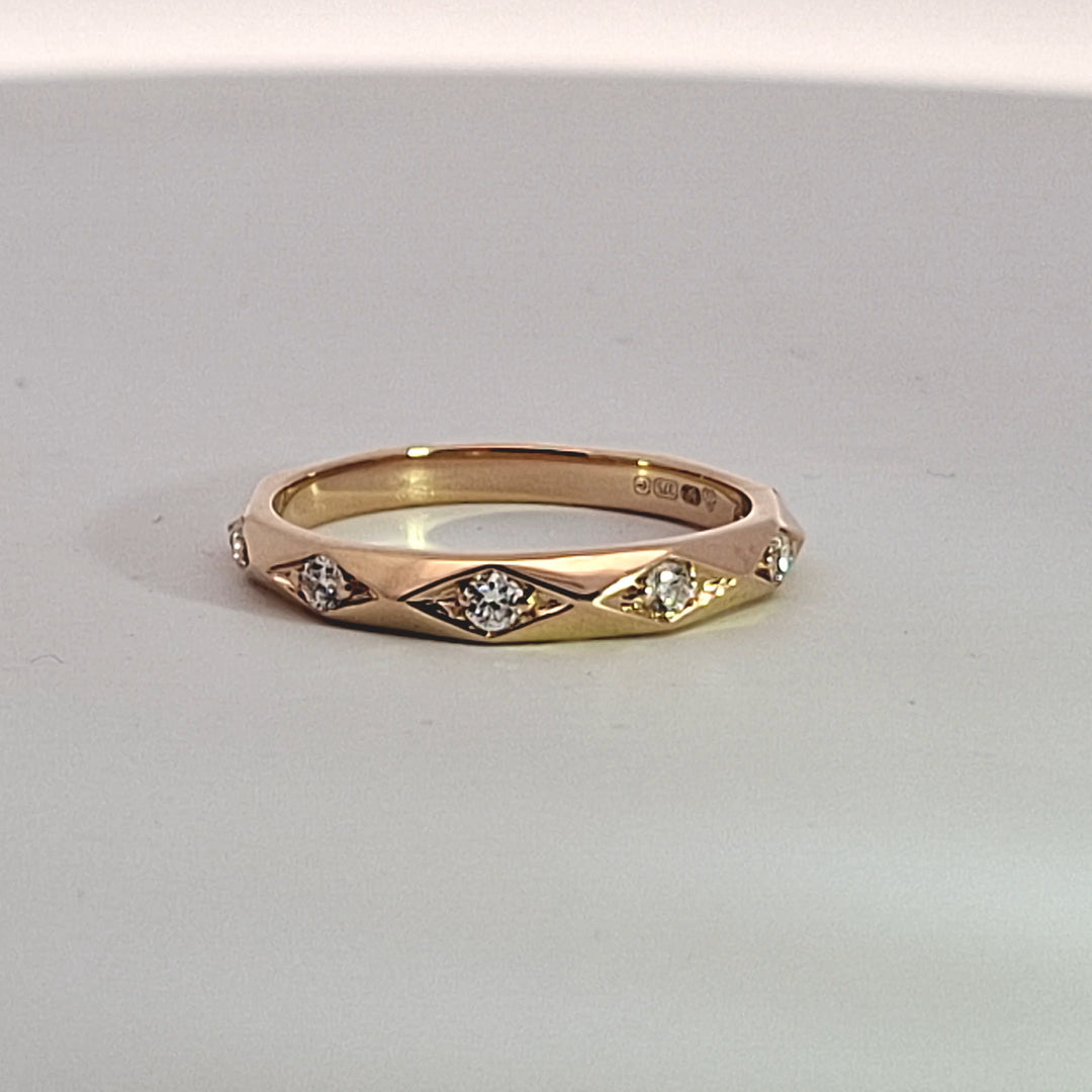9ct gold faceted 2mm Diamond set band 38199