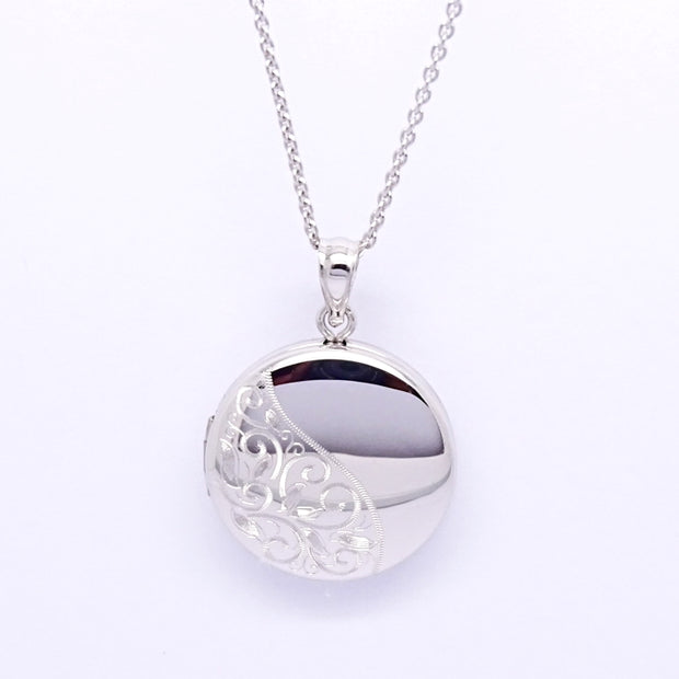 Round two picture locket on 18" chain 34059