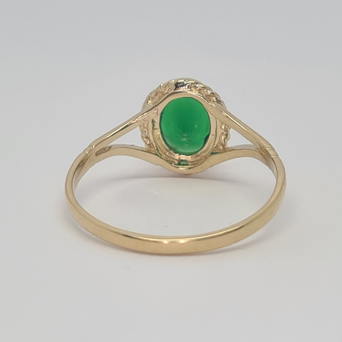 9ct gold  ladies Emerald Green CZ ring 35459 - Armin Lowe Jewellers