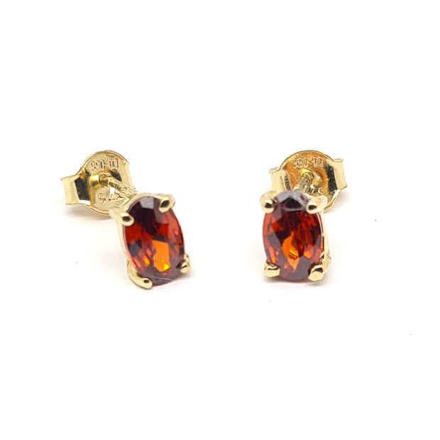 Oval Garnet stud earrings 35672
