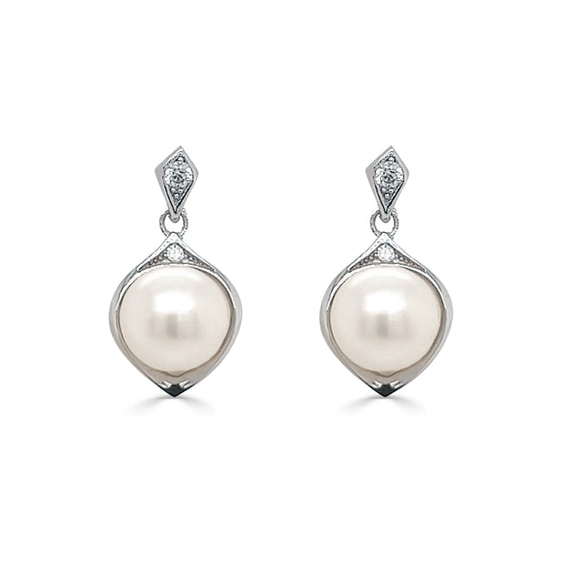 6mm Cultured pearl drop earrings 35411