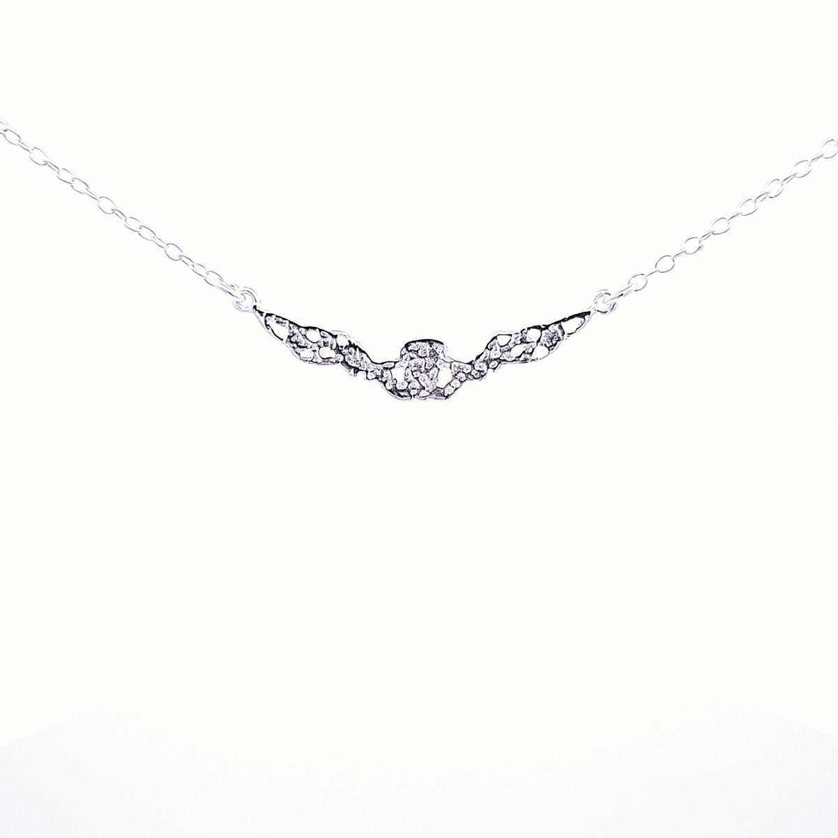 Claddagh Celtic necklace 36228 - Armin Lowe Jewellers