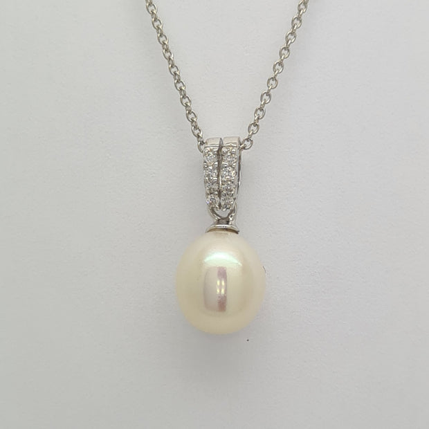 Sterling silver drop bombardier pearl pendant 34661
