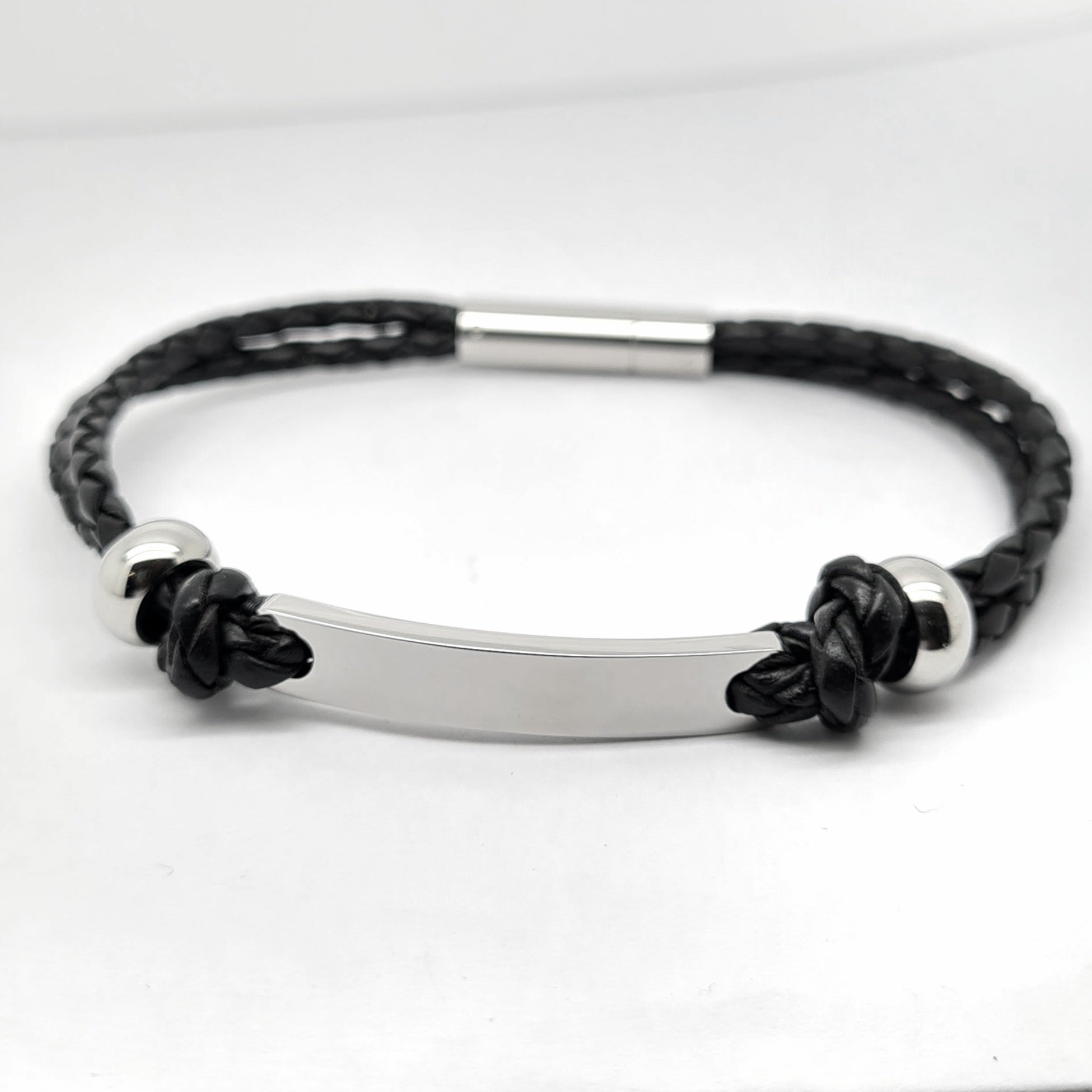 23cm Black leather mans bracelet 35925 - Armin Lowe Jewellers